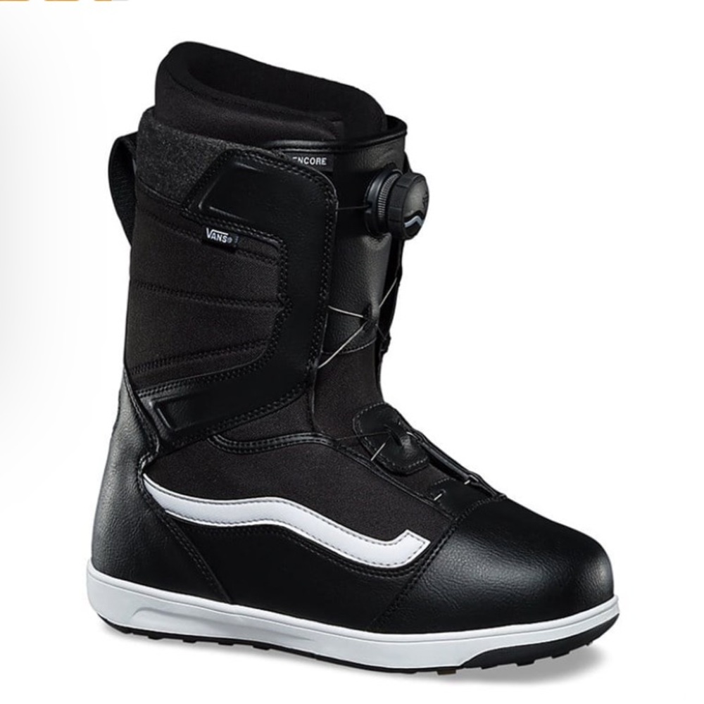 Vans Encore boys snowboard boots BNWT